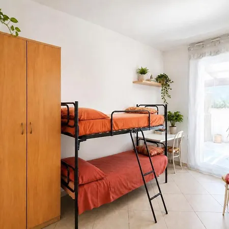 Anna Apartman *